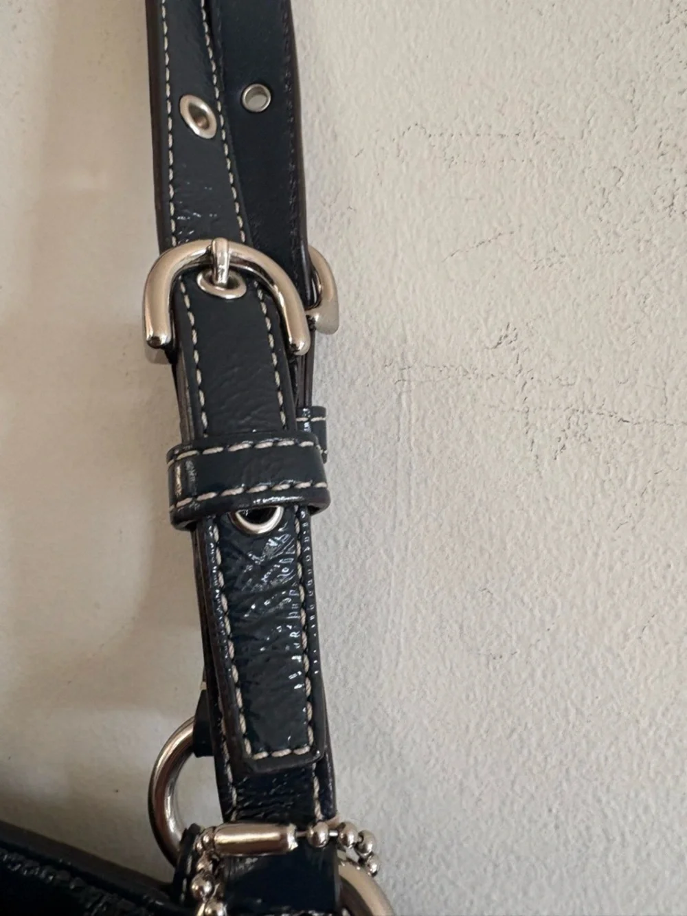 Vintage Coach Legacy Midnight Blue Patent Leather Turnlock tote bag - Picture 5 of 8